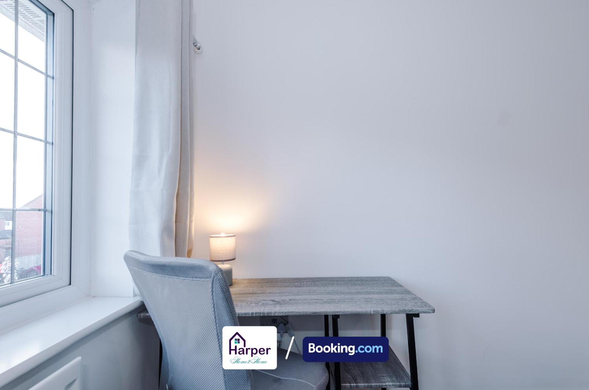 4 Bedroom By Harperletting Short Lets & Serviced Accommodation Chester With Detached Games Room Drive Long Or Short Stays Christleton Eksteriør billede