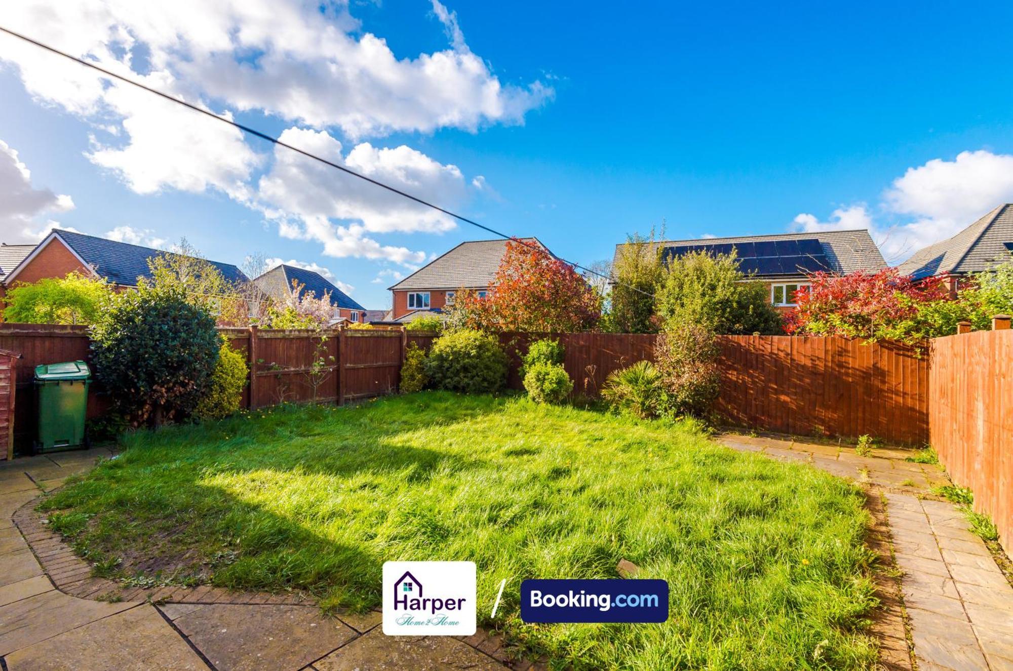 4 Bedroom By Harperletting Short Lets & Serviced Accommodation Chester With Detached Games Room Drive Long Or Short Stays Christleton Eksteriør billede